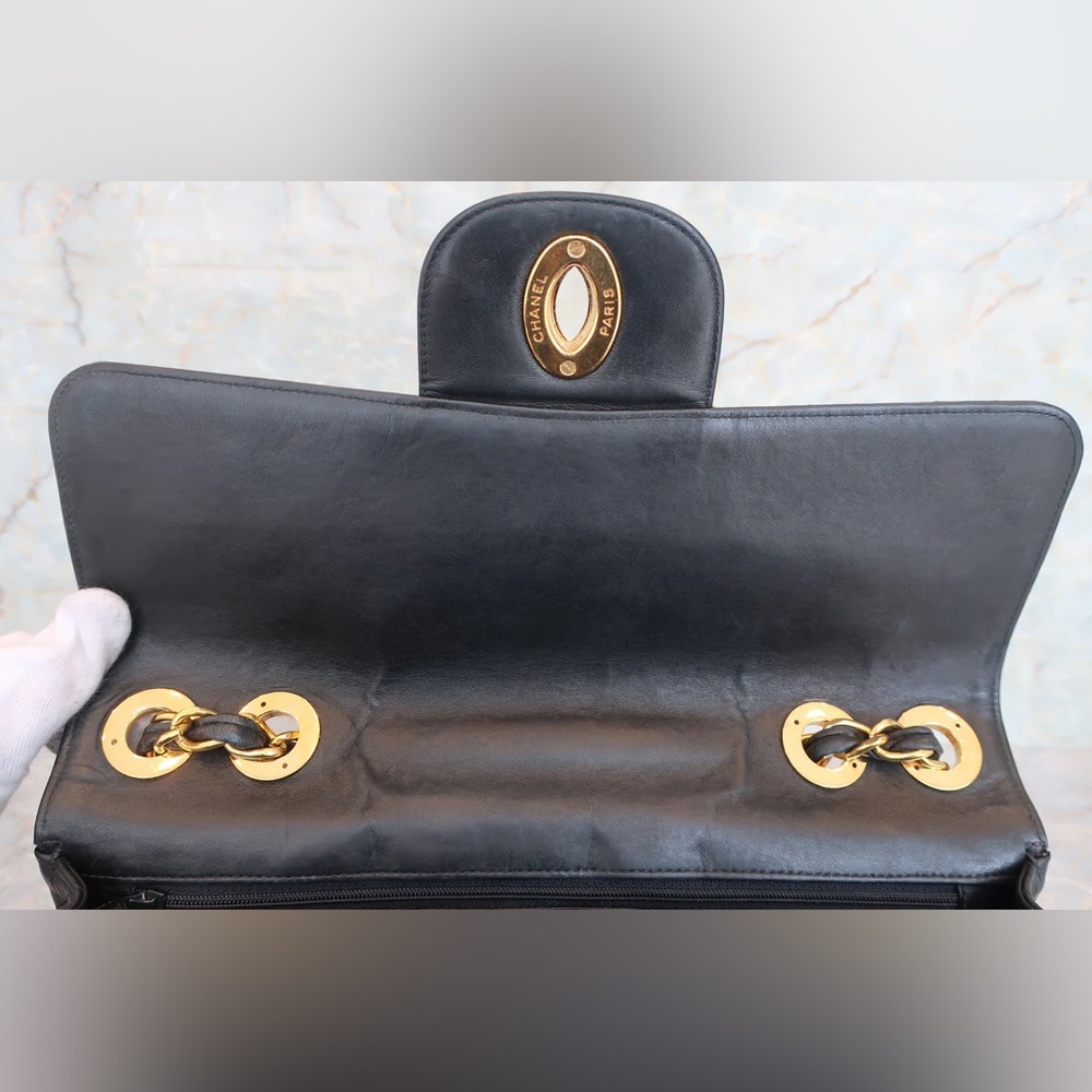 Authentic CHANEL single flap classic matelasse 30 medium 24k gold vintage bag - Picture 4 of 15